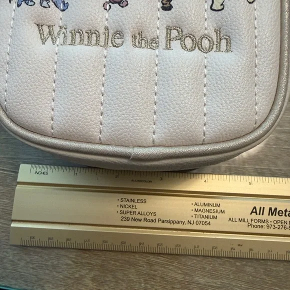 Disney Winnie the Pooh Cream and Gold Crossbody Bag - Picture 2 of 10